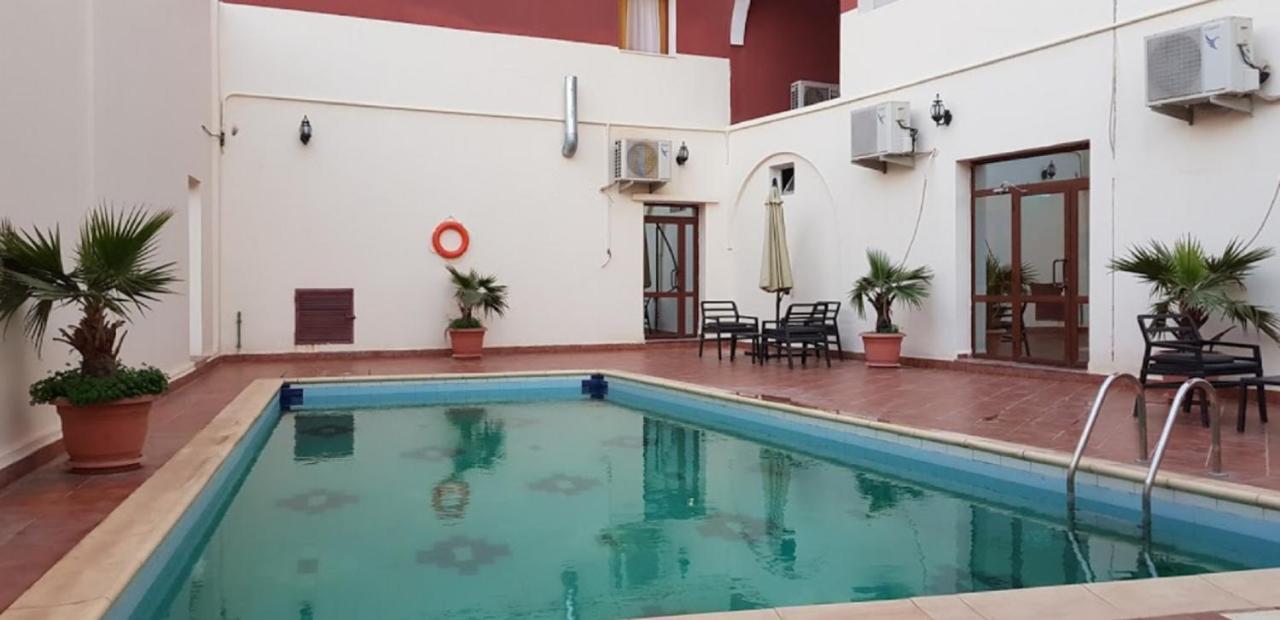 Takialt Hotel Адрар Екстериор снимка