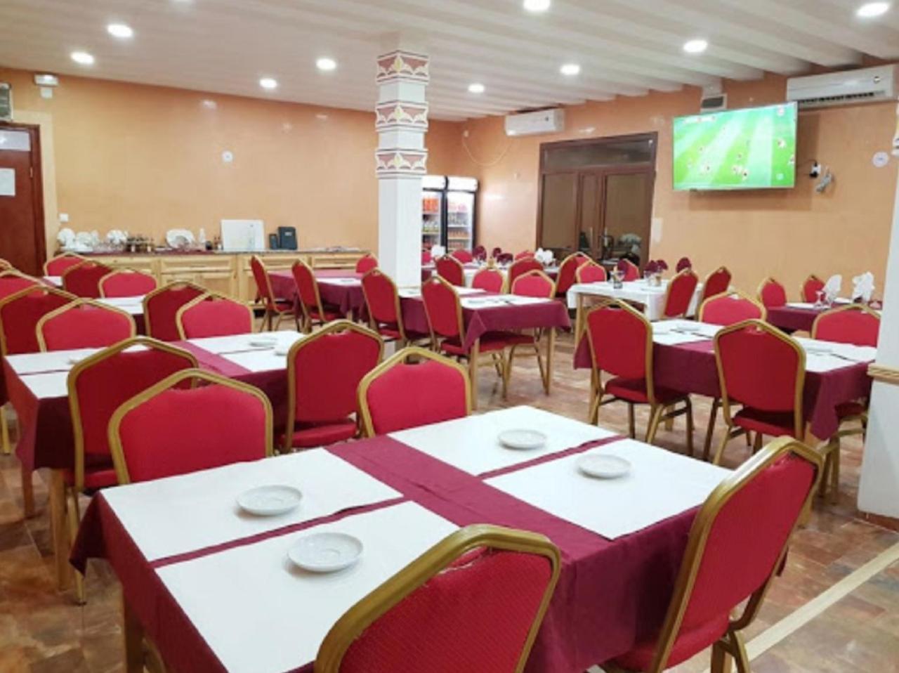 Takialt Hotel Адрар Екстериор снимка