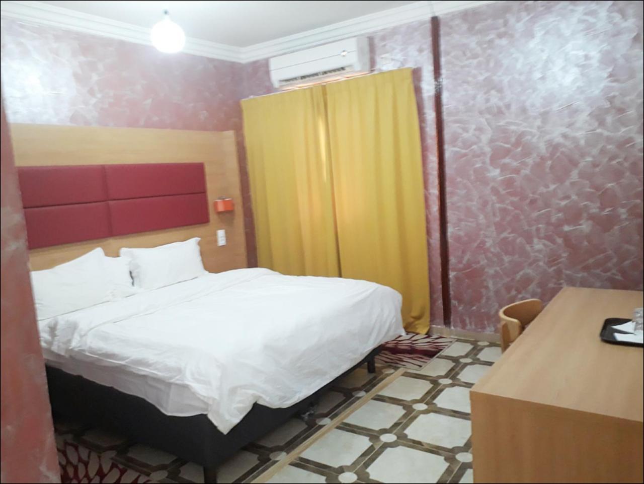 Takialt Hotel Адрар Екстериор снимка
