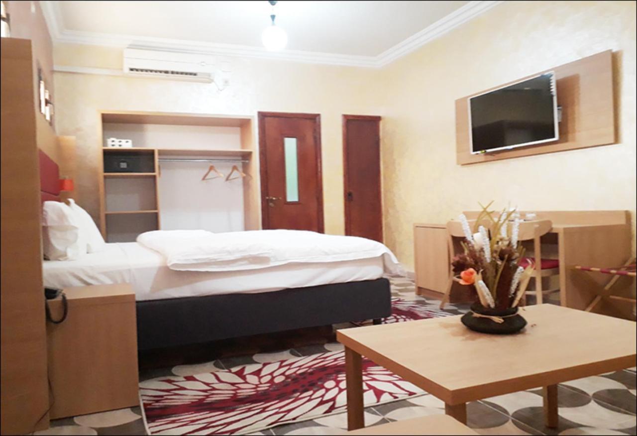 Takialt Hotel Адрар Екстериор снимка